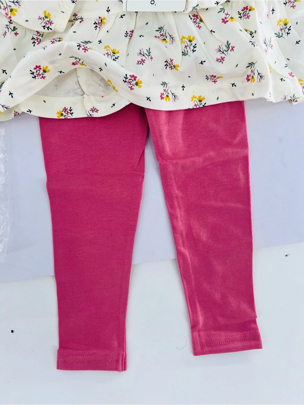 Simple Joys by Carter's 4 piece Playwear Set new with packaging size 2T